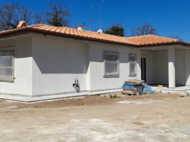 Villa in vendita a Oriolo Romano VT
