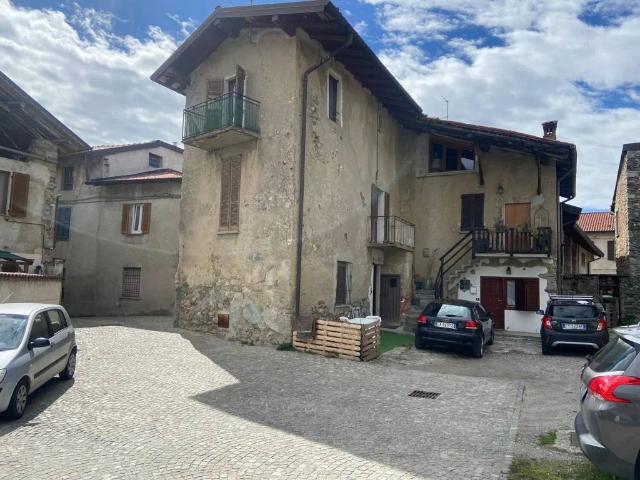 Villa in vendita a Orsenigo CO