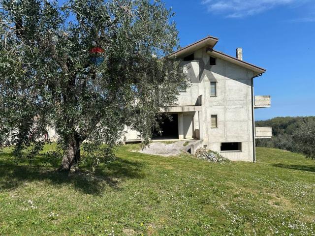 Villa in vendita a Orsogna CH