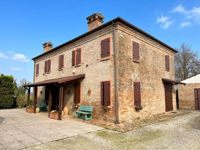 Villa in vendita a Ostellato FE