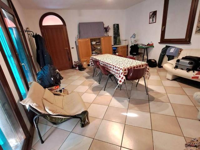 Villa in vendita a Ostiglia MN
