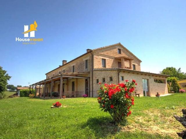 Villa in vendita a Ostra AN