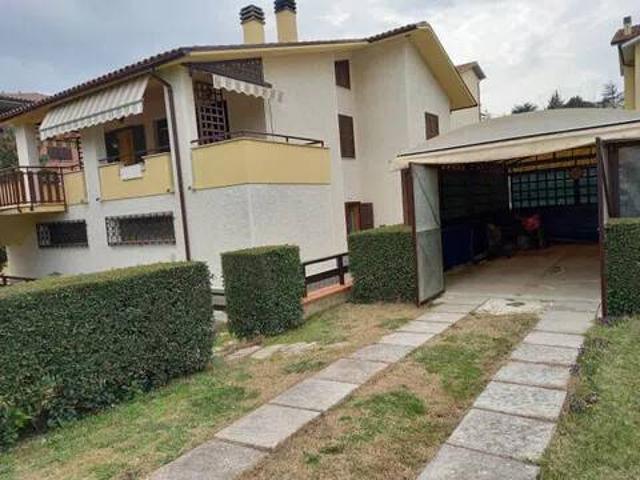 Villa in vendita a Ostra Vetere AN
