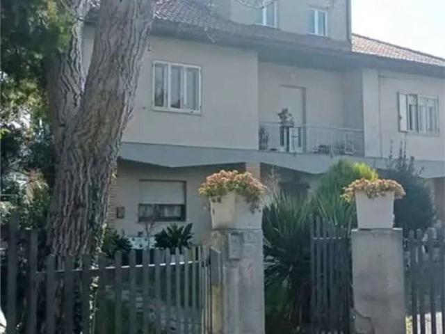 Villa in vendita a Osimo AN