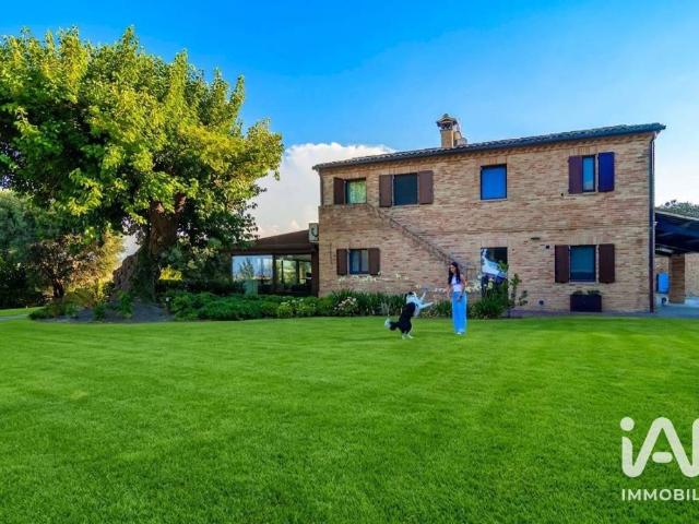 Villa in vendita a Osimo AN