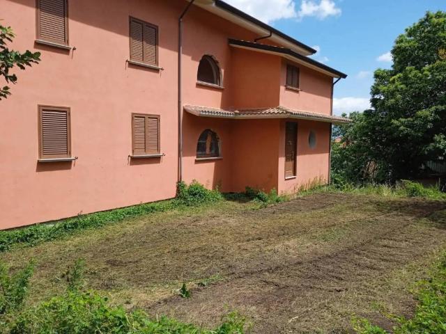 Villa in vendita a Ospedaletto d'Alpinolo AV