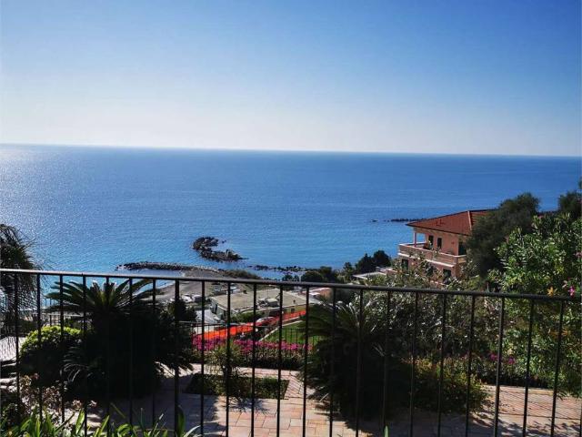 Villa in vendita a Ospedaletti IM