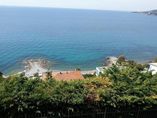 Villa in vendita a Ospedaletti IM