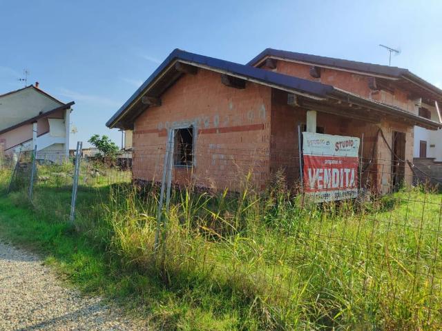 Villa in vendita a Ottobiano PV