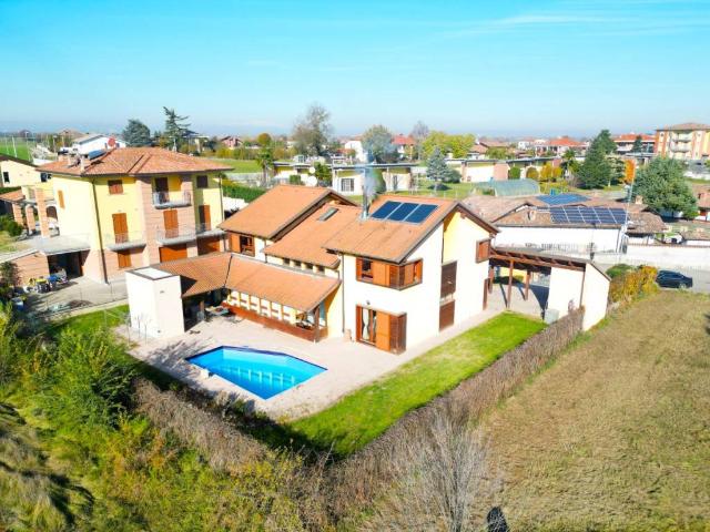 Villa in vendita a Oviglio AL
