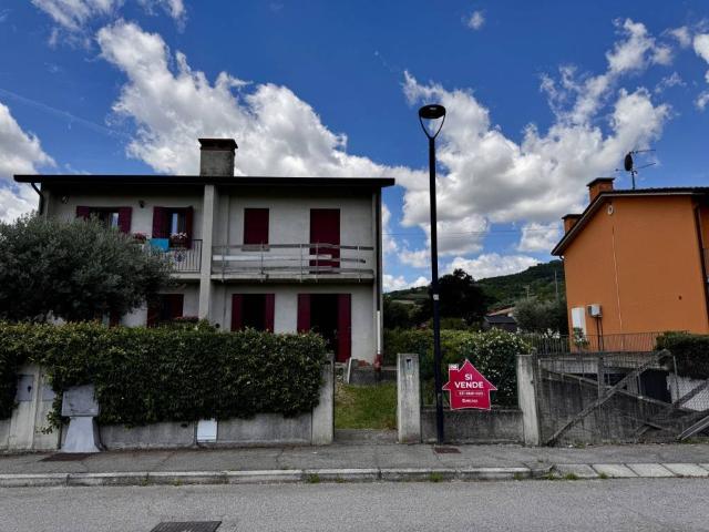 Villa in vendita a Lozzo Atestino PD