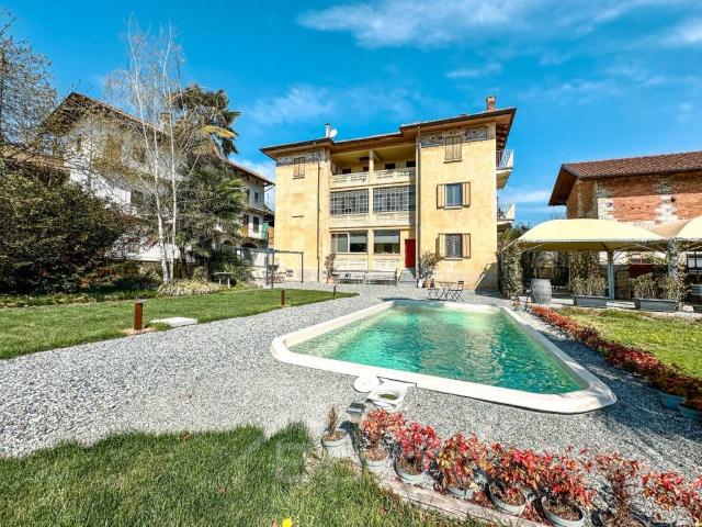 Villa in vendita a Lozzolo VC