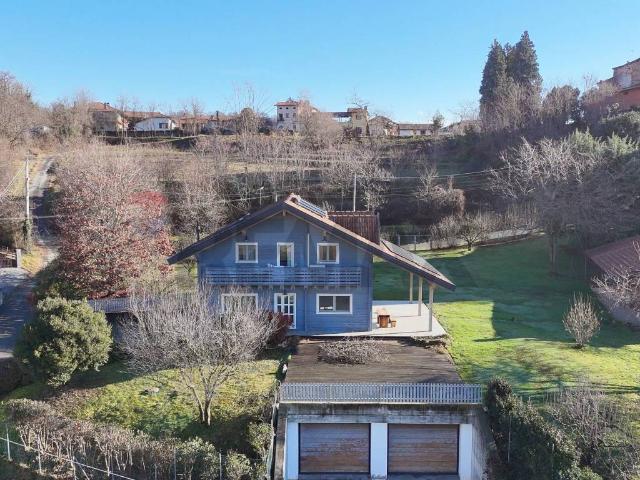 Villa in vendita a Lozzolo VC