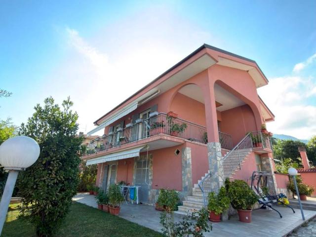 Villa in vendita a Loano SV