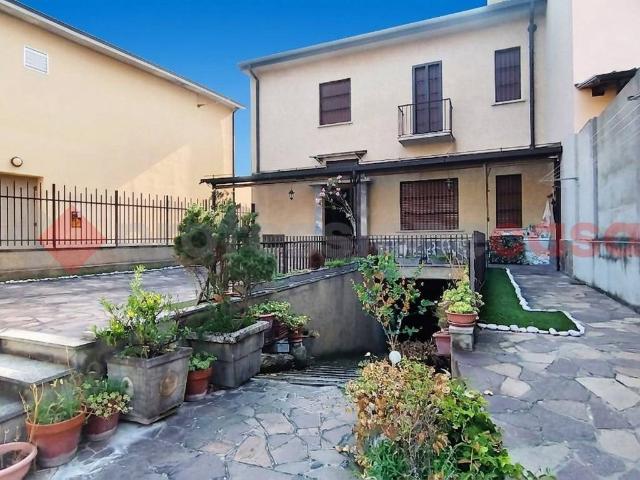 Villa in vendita a Locate di Triulzi MI