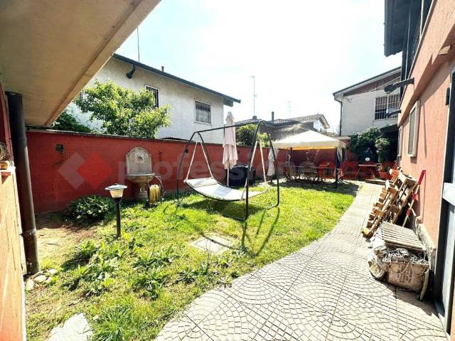 Villa in vendita a Locate di Triulzi MI