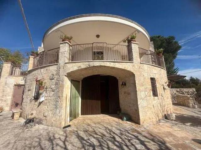 Villa in vendita a Locorotondo BA