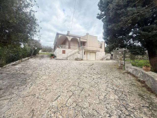 Villa in vendita a Locorotondo BA