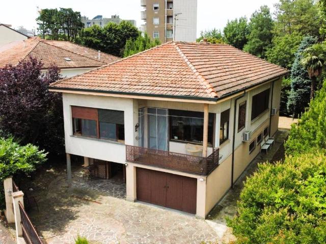 Villa in vendita a Lodi LO