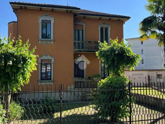 Villa in vendita a Lodi LO
