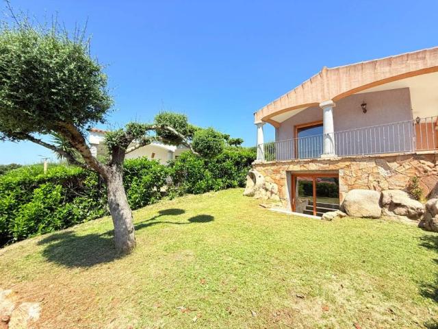 Villa in vendita a Loiri Porto San Paolo SS