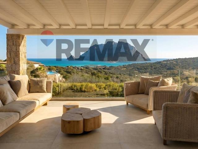 Villa in vendita a Loiri Porto San Paolo