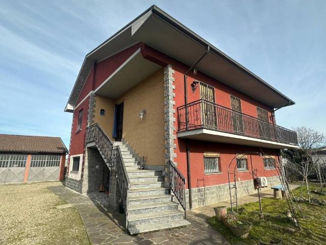 Villa in vendita a Lomello PV