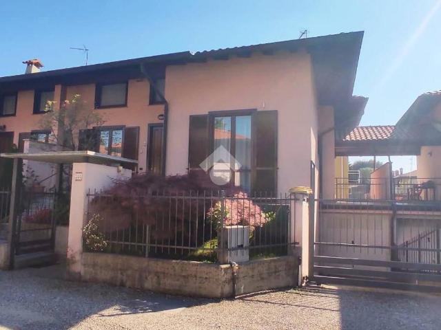 Villa in vendita a Lonate Pozzolo VA