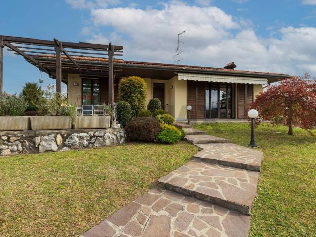 Villa in vendita a Lonate Pozzolo VA