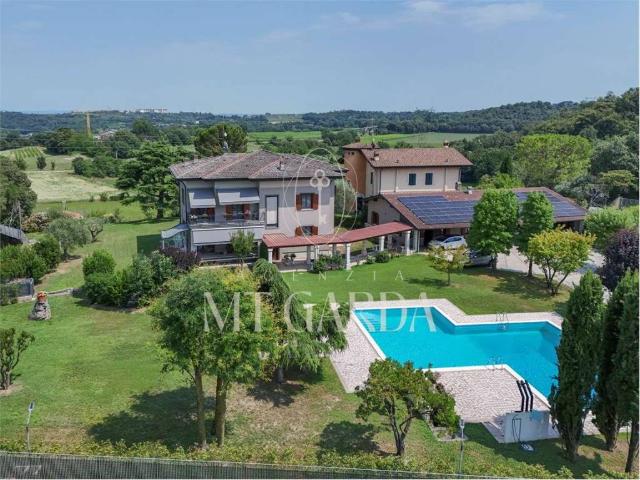 Villa in vendita a Lonato del Garda BS