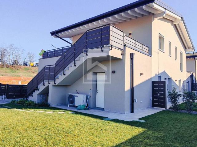 Villa in vendita a Lonato del Garda BS