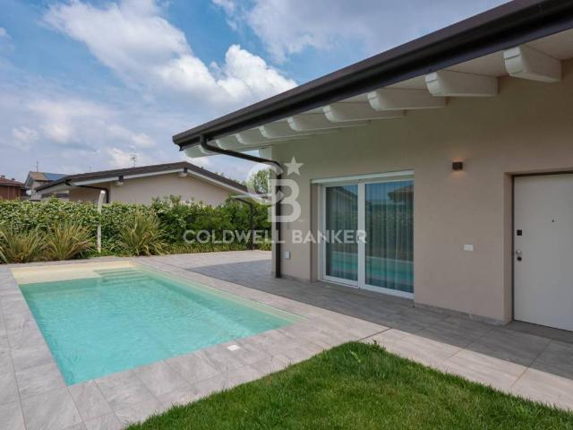 Villa in vendita a Lonato del Garda BS