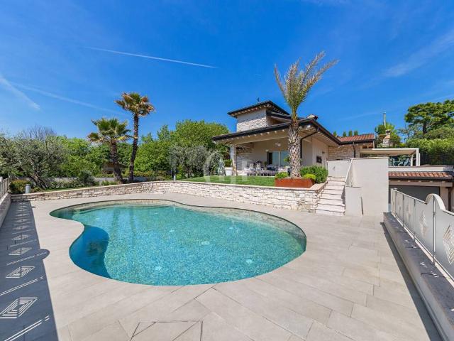 Villa in vendita a Lonato del Garda BS