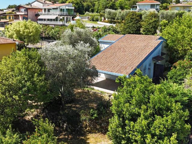 Villa in vendita a Lonato del Garda BS