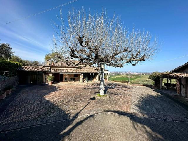 Villa in vendita a Longiano FC