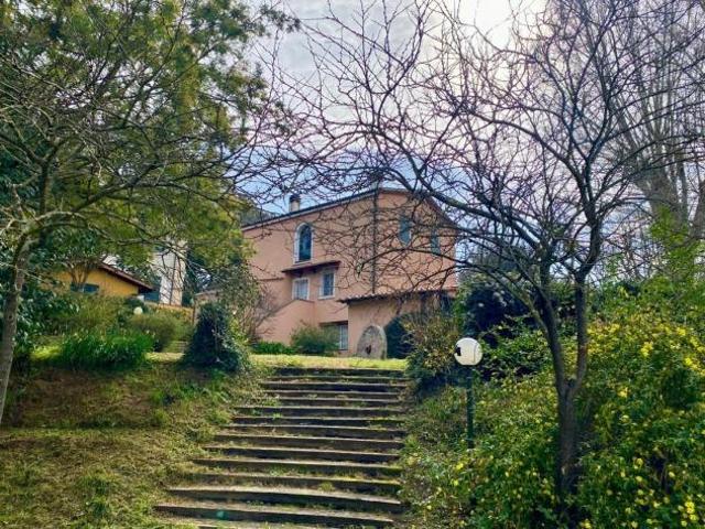 Villa in vendita a Lorenzana Crespina Lorenzana 200 mq Rif: 1413708