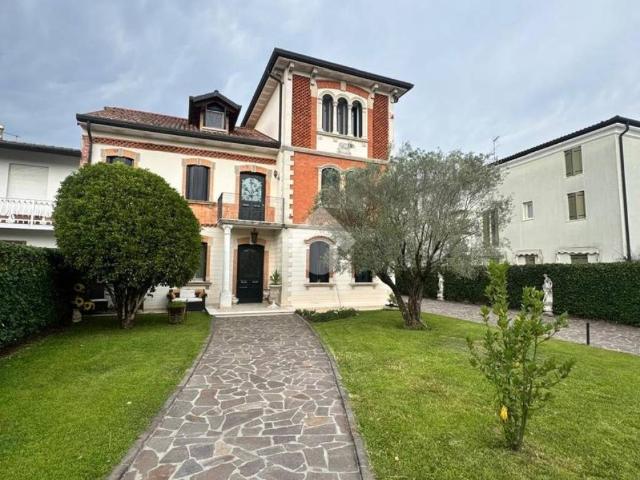 Villa in vendita a Loria TV