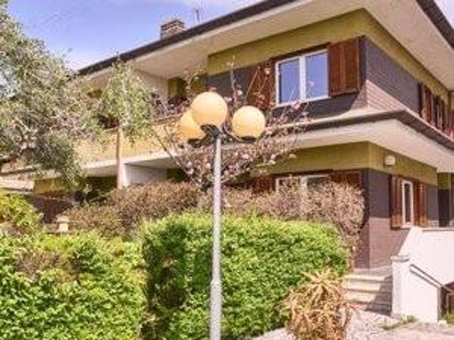 Villa in vendita a Latina LT