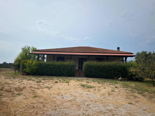 Villa in vendita a Latina LT