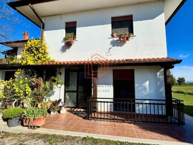 Villa in vendita a Latina LT