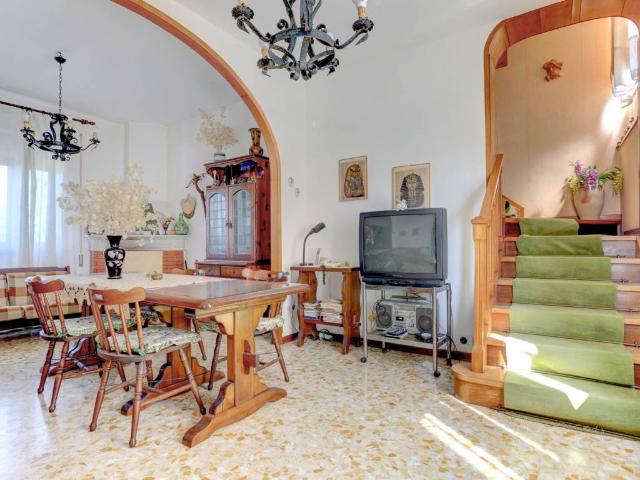 Villa in vendita a Latina LT