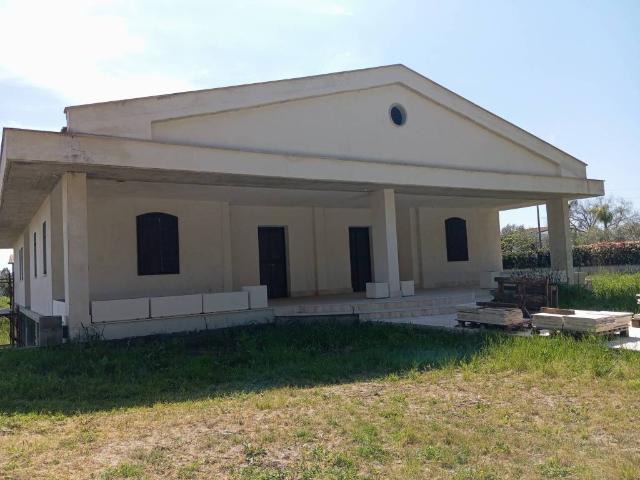 Villa in vendita a Latina LT