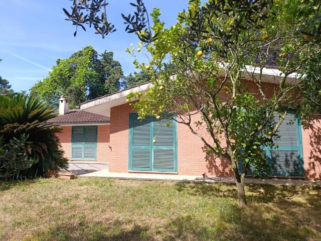 Villa in vendita a Latina LT