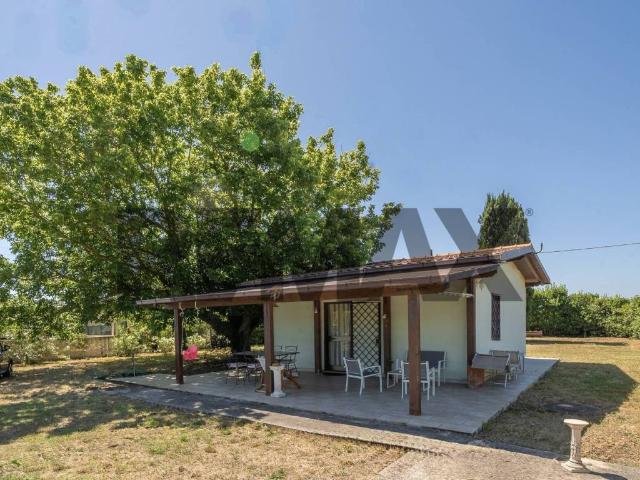 Villa in vendita a Latina LT