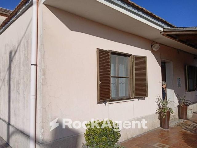 Villa in vendita a Latina LT