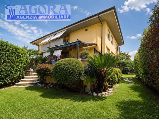 Villa in vendita a Latina LT