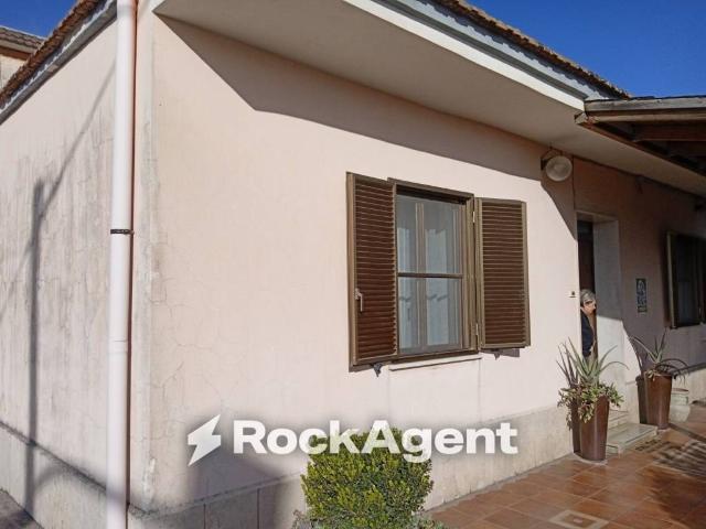 Villa in vendita a Latina LT