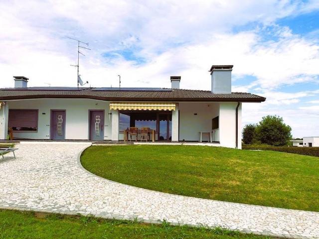 Villa in vendita a Latisana UD