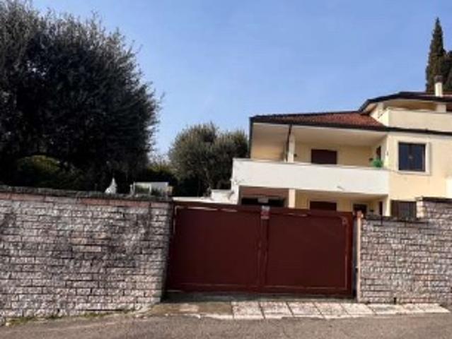 Villa in Vendita a Lavagno