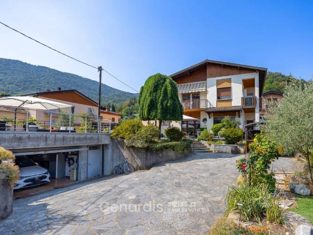 Villa in vendita a Lavena Ponte Tresa VA